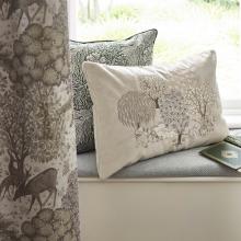 William Morris Cushions / Brook Linen Cushion